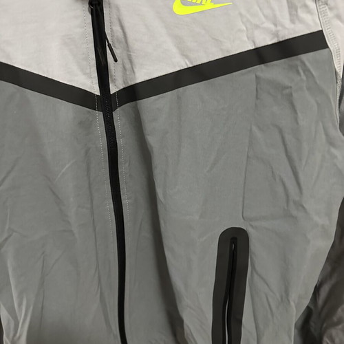 Nike jacket new size M