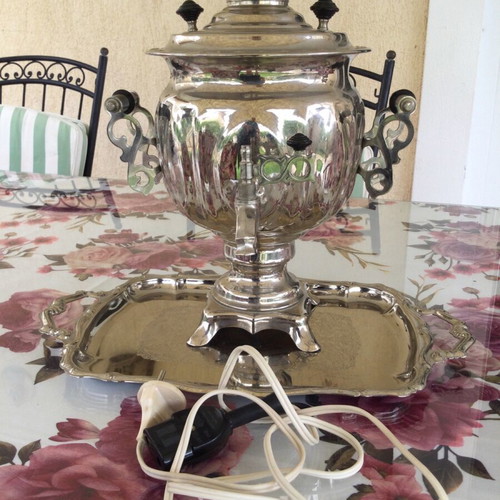 Samovar Twin Bird Sakae Co. Ltd like new, 1988 with cord and tray