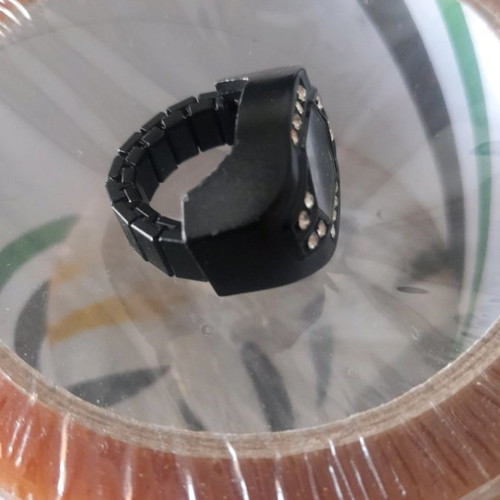 Metal ring watch used with rhinestones, fully functional