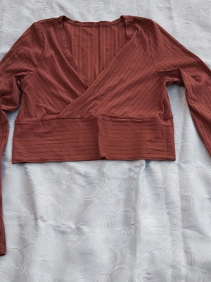 Shein women's long-sleeve top new, brick color