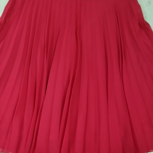 Mohito pleated skirt new without tags, raspberry red, size M