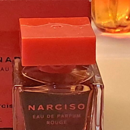 Narciso Rodriguez Rouge Eau de Parfum miniature