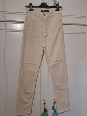 Only high-waisted beige elastic jeans like new, size S
