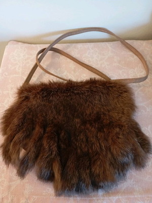 Brown crossbody bag made of fur and castor like new