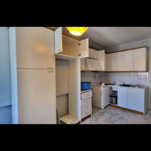 Kitchen cabinets used, good condition