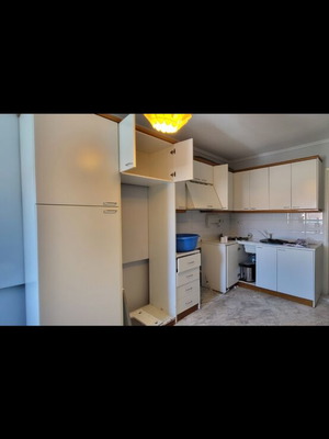 Kitchen cabinets used, good condition