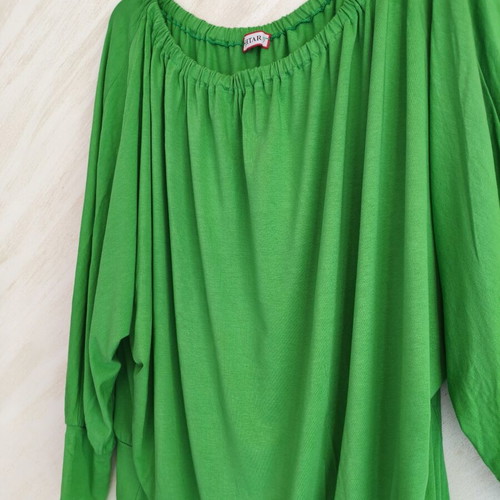 Ishtar green off-shoulder blouse with batwing sleeves, like new, Small