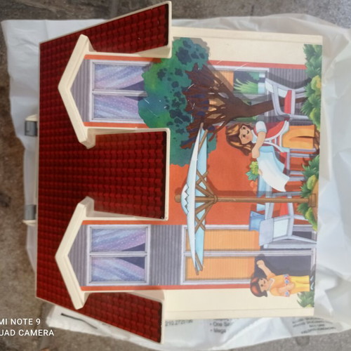 Playmobil house suitcase with figures