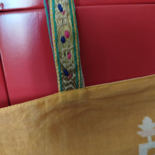Indian woven bed valance like new, cotton, Jamdani technique