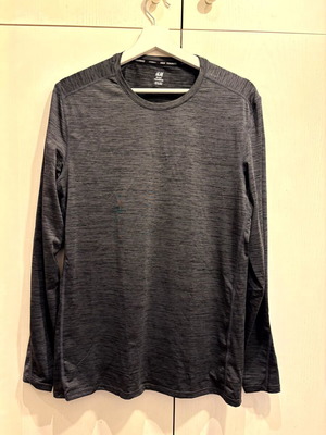 H&M Training T-shirt Medium like new, black and gray