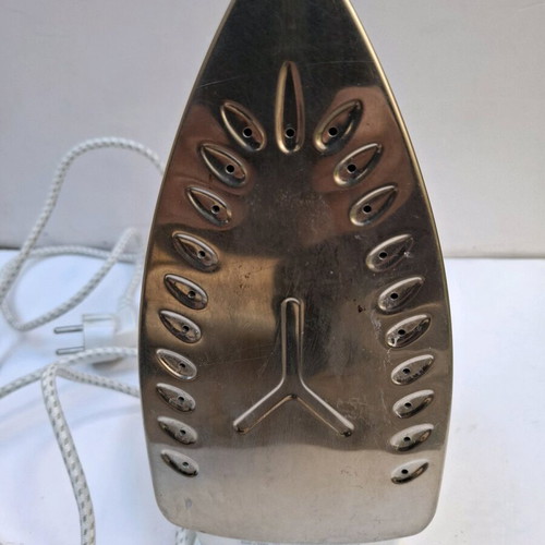 Iron like new in very good condition