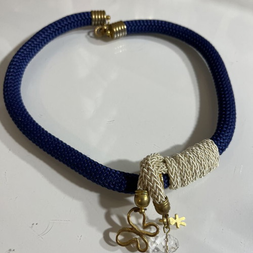 Handmade blue necklace like new