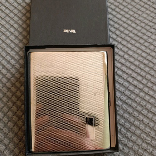 Pearl metal cigarette case like new, Made in Japan