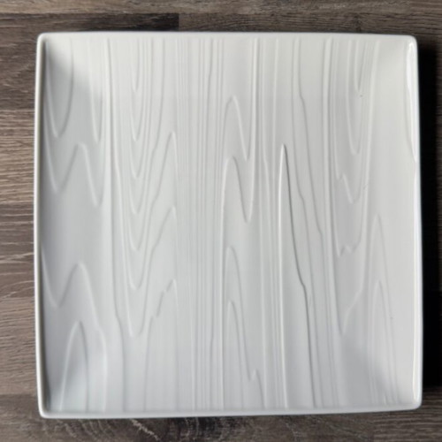 Yalco white platter 26 cm like new, modern design