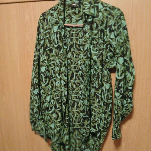 New Wave men's casual shirt with thin fabric, like new, green and black