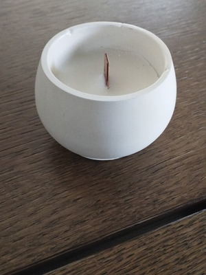 Candle in handmade ceramic container minimal design new