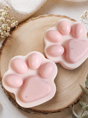 Glycerin Soap Paw Shape with Donkey Milk and Strawberry Scent