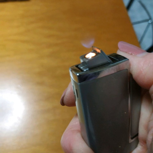 Cigarette lighter like new Flame