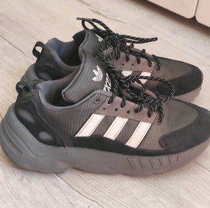 Αθλητικά παπούτσια Adidas
