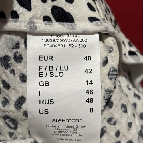 Stehmann Capri Leggings with Animal Print like new, size L