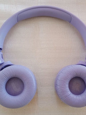 JBL Tune 520BT wireless on-ear headphones like new, purple