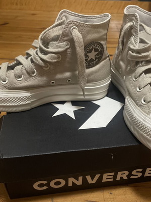 Converse Chuck Taylor All Star Lift sneakers, beige, size 37
