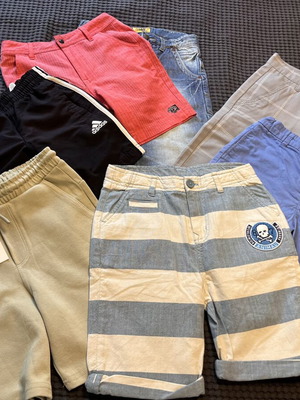 Boys shorts bundle 7-9 years old like new, multicolor