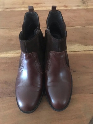 Stonefly boots size 39 brown anatomical leather like new waterproof