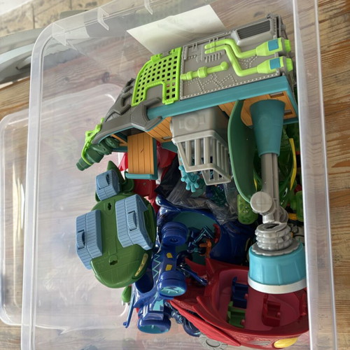 PJ Masks deluxe battle set like new with pirate ship and figures