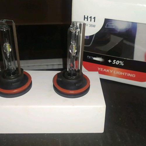 Xenon H11 bulbs 5500k Yeaky like new