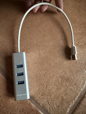 LENTION USB Hub 3-port USB 3.0 like new