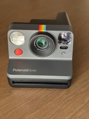 Polaroid Now Instant Camera Black σαν καινούργιο