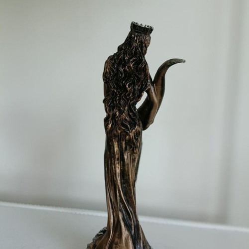 Fortuna statue goddess of fate happiness and luck like new 28 cm