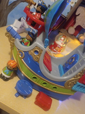 ELC Happyland Pirate Ship like new