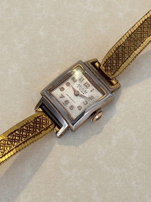 Vintage Heloisa mechanical wristwatch used, women's