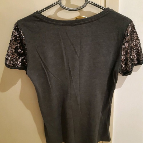 Benetton t shirt with sequin detail on sleeves like new, gray, size S