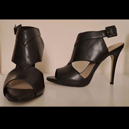 Buffalo leather sandals 12 cm like new, size 40, black
