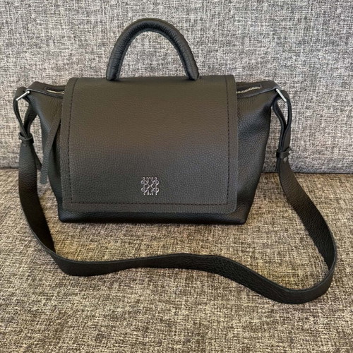 KEM leather shoulder bag like new, black, 22x30 cm