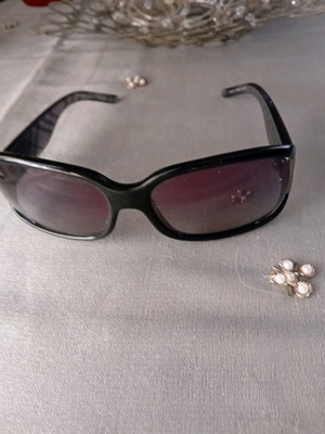Burberry sunglasses used, acetate with metal details without case