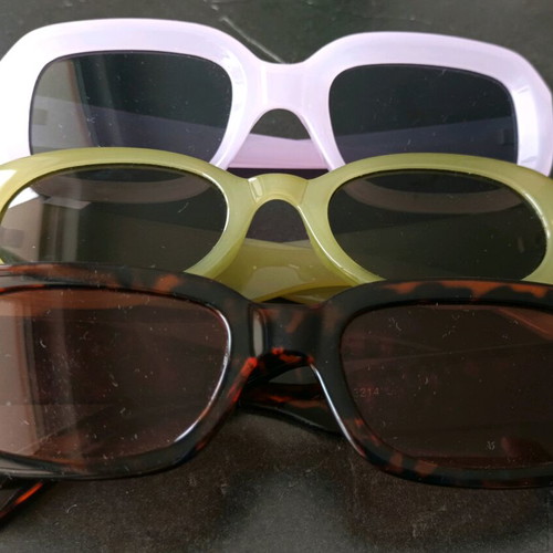 Sunglasses like new, set of 3 pairs brown and pink