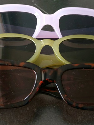 Sunglasses like new, set of 3 pairs brown and pink
