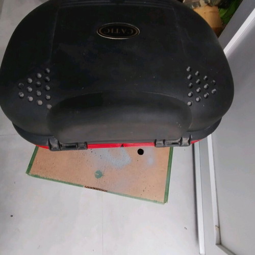 Catic Motorcycle Luggage Box like new with keys and mounting base