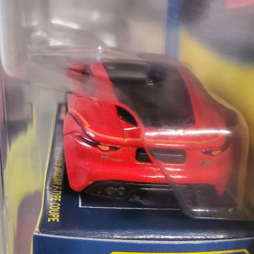 Matchbox Premium Jaguar F-Type Coupe new, sealed