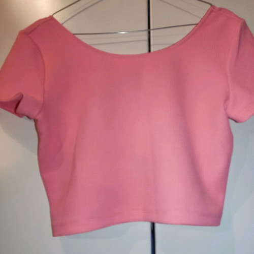 Blouses used, pack of 8, sizes M and L