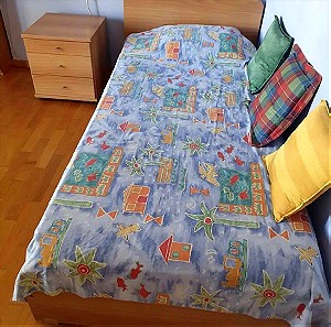 Μονό κρεβάτι, με στρώμα και κομοδίνο