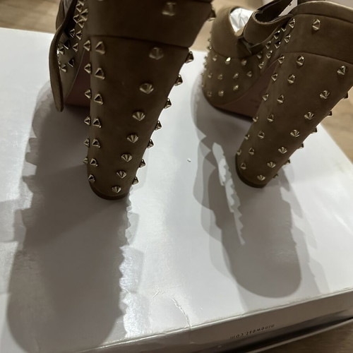 Ash heel with studs, size 39, brown