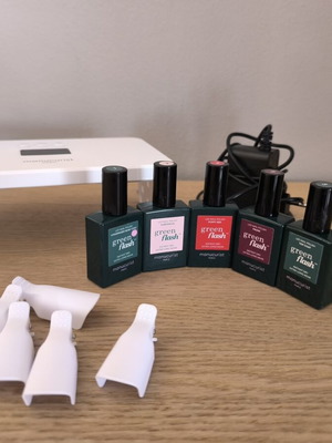 Manucurist Xtrem Flash Kit Pro with extra nail polish like new