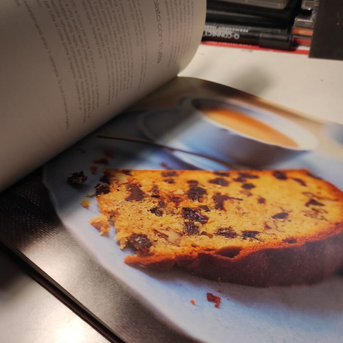 Cioccolato hardcover book like new, Italian