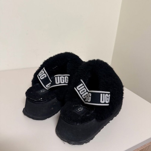 Ugg like new, size 41, sold separately