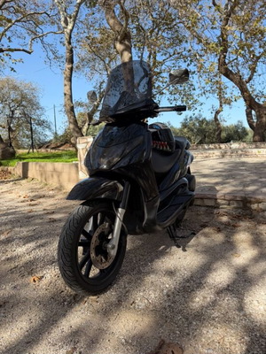 Piaggio Beverly 250 2004 μεταχειρισμένο, 58.000 χλμ, μαύρο σκούτερ